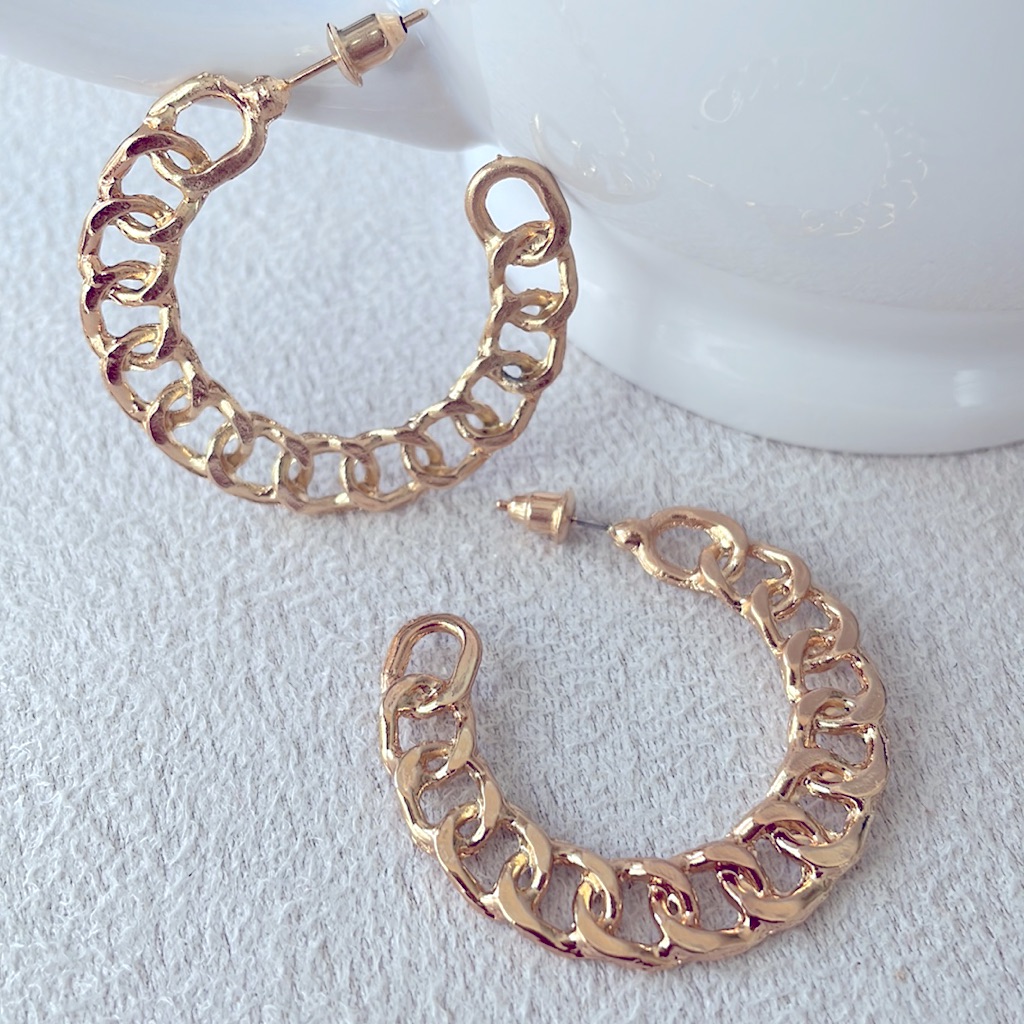 Gold Chain Open Hoops 10$